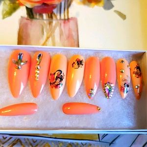 Jasmine Kingdom reusable gel press on nails